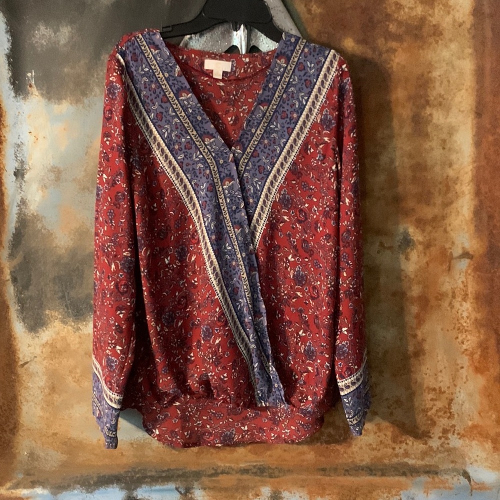 Cute and airy long sleep top!
